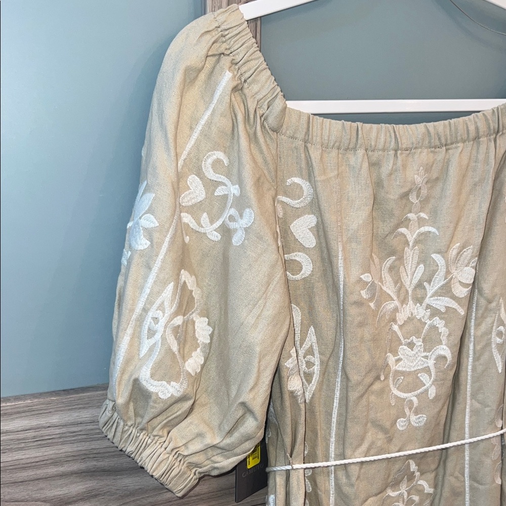 Vince Camuto Beige Midi Dress with White Embroidery - Picture 7 of 7